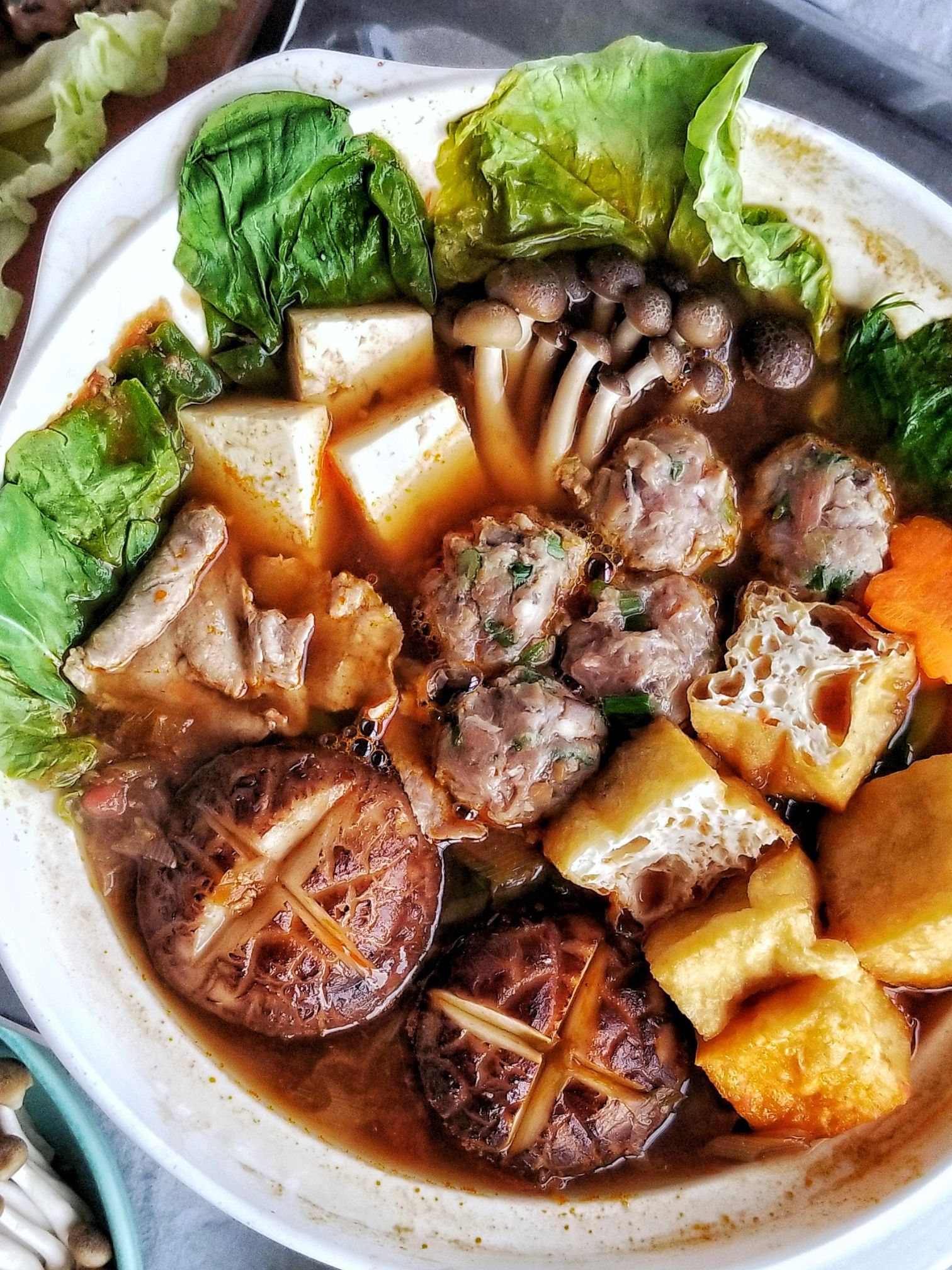 A simple sauce made with evaporated milk is much lower in fat than a traditional rose sauce but gives the sensation of a rich dish